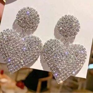 ✨ Sparkle with These Dazzling statement Silver Heart Earrings✨ with GIFT BOX